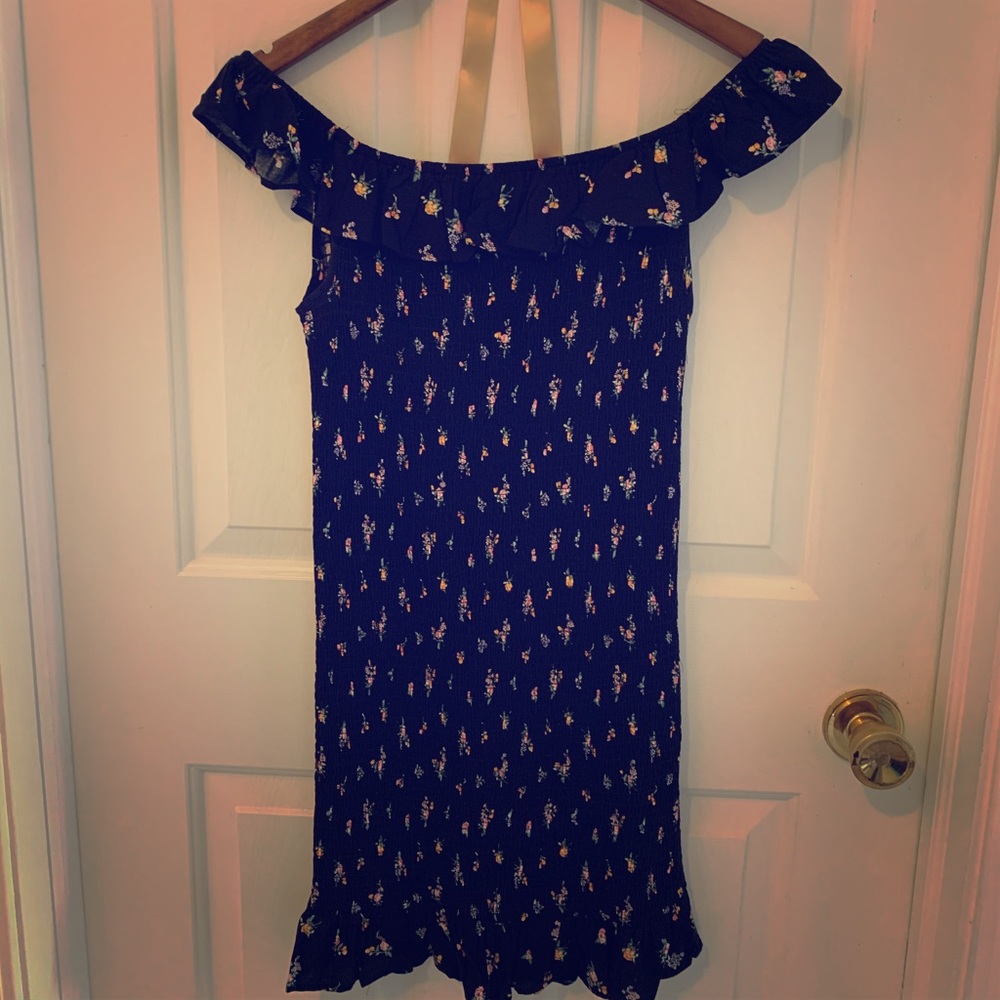 Black floral bodycon dress